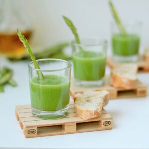 Spargel Gazpacho in kleinen Gläschen