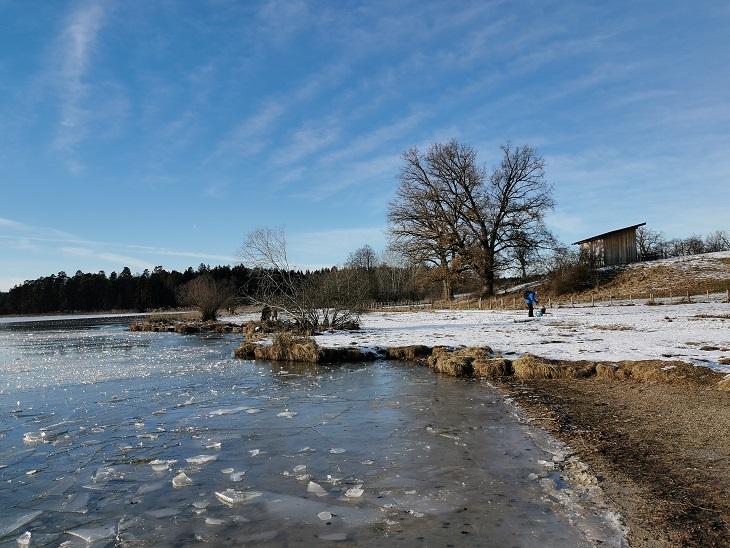 Winterspaziergang Osterseen: Badeplatz am Ostufer