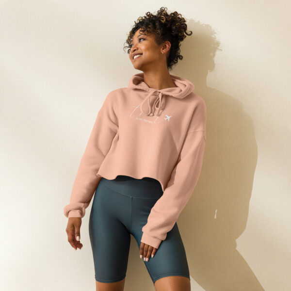 Travel is my therapy Crop-Hoodie – Bild 8